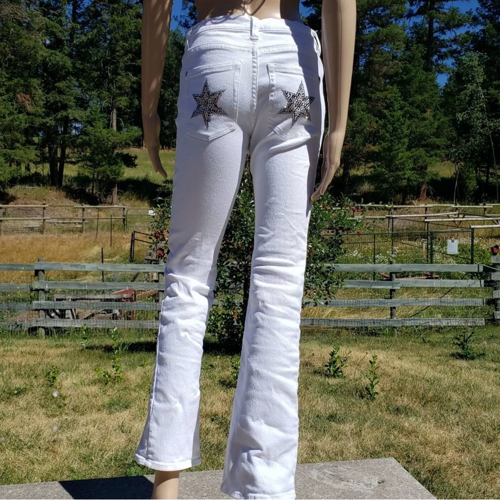 VENUS White Goddess Fit Bootcut Jeans Size 2